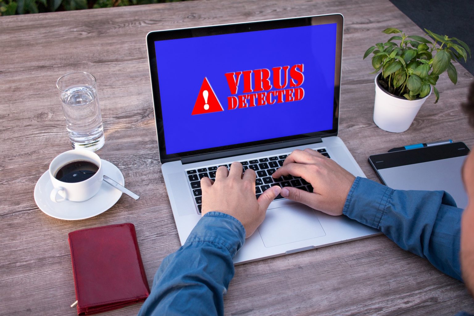 Is the myth that Apple Computers can